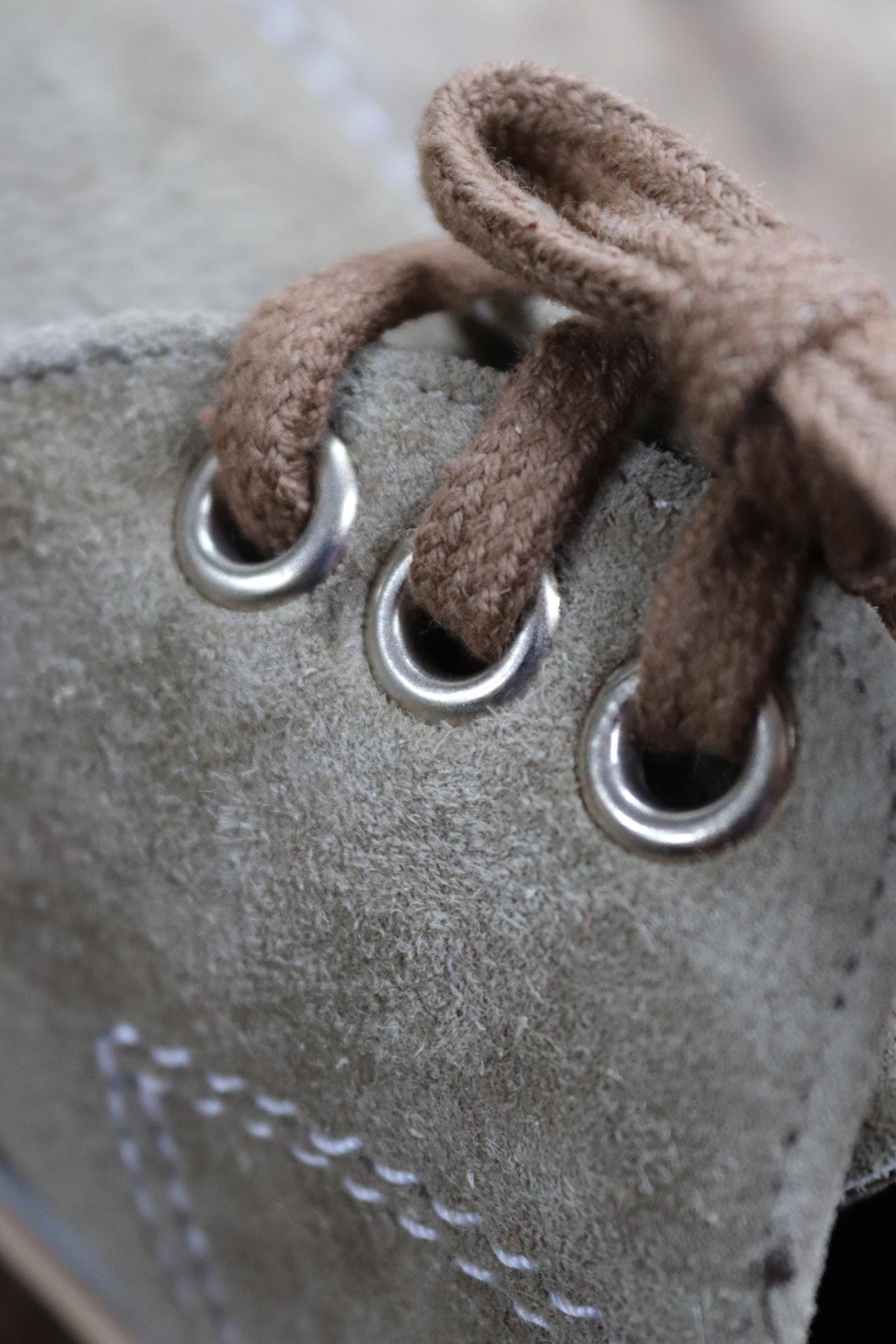 Vintage 1980s suede shoes - deadstock - hand made - mod style - crepe sole - UK size 9 - EUR 43