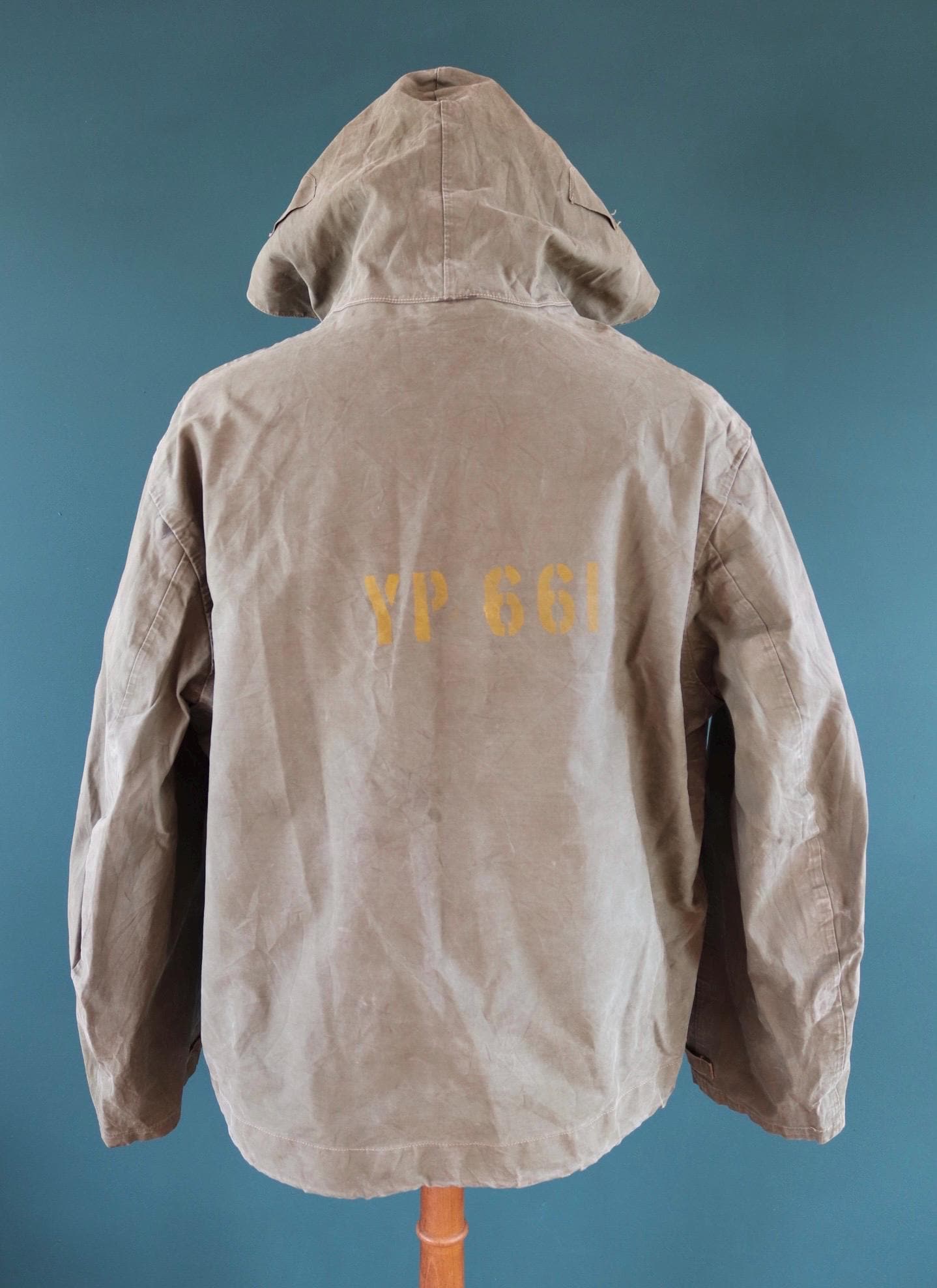 Vintage 1940s US Navy foul weather smock - USN stencilled deck jacket - military parka - 50” chest