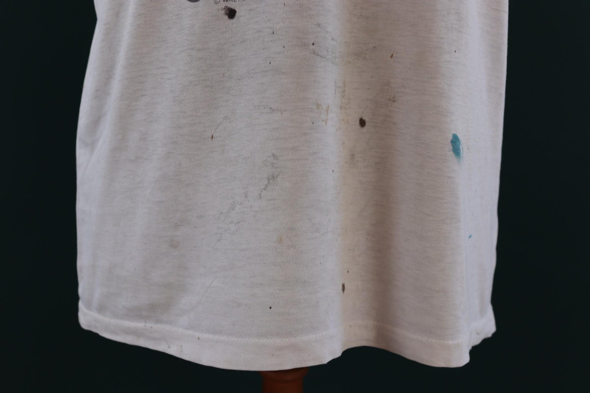 Vintage 1980s thrashed Mickey t shirt - 43” chest - distressed