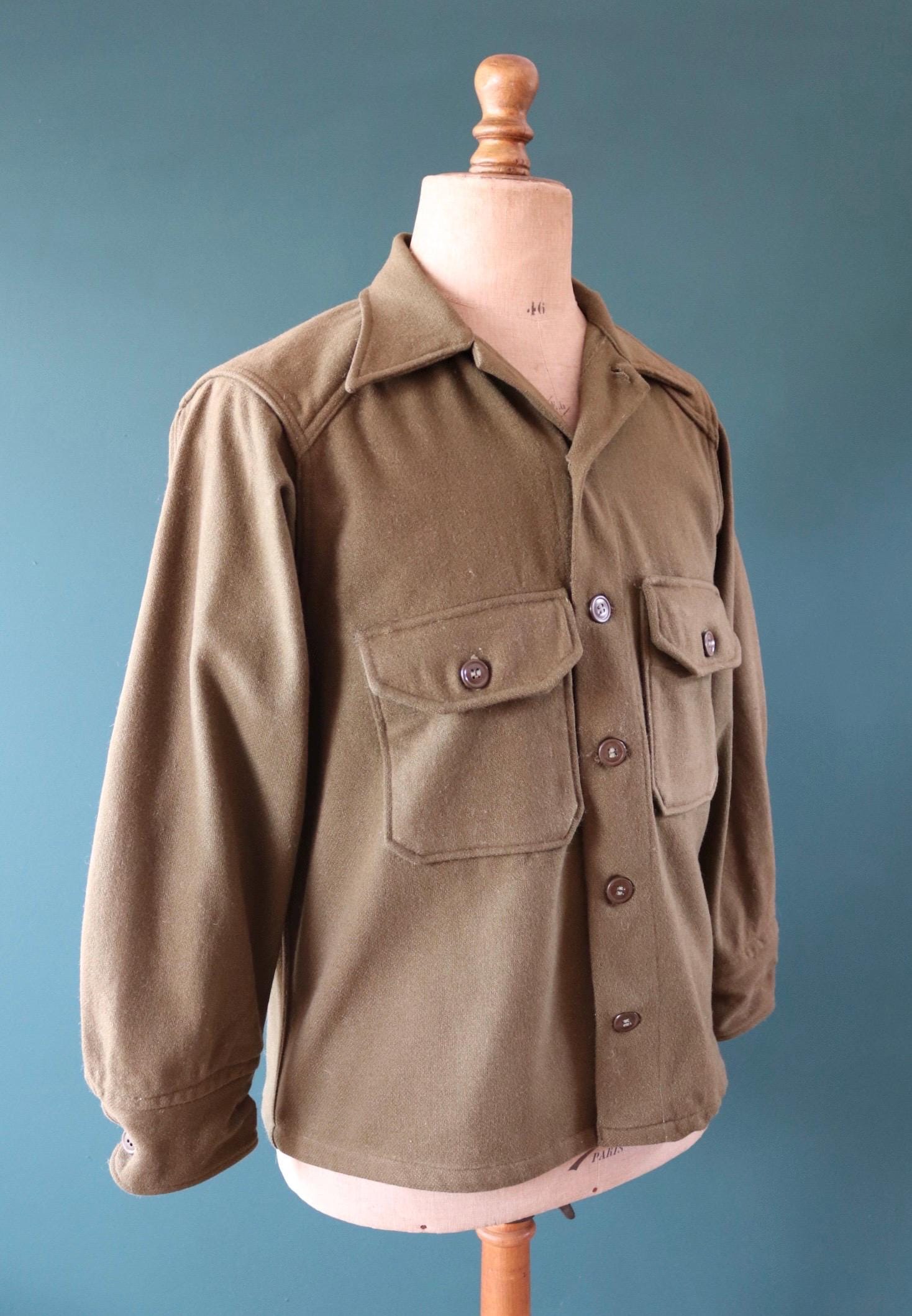 Vintage 1940s 50s US army infantry wool shirt - khaki green wool - 42" chest