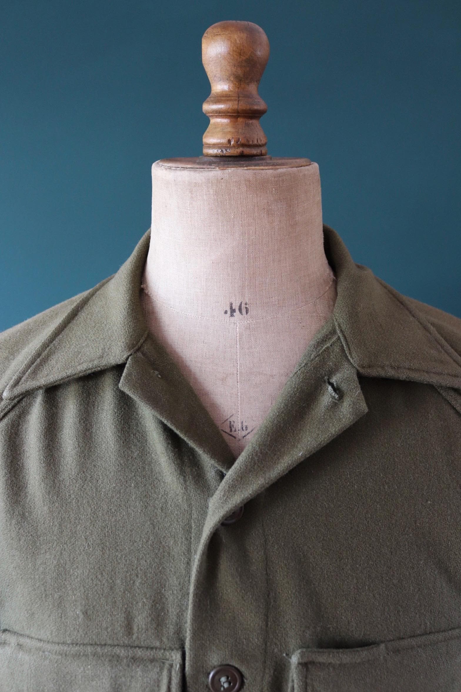 Vintage 1940s 50s US army infantry wool shirt - khaki green wool - 42" chest