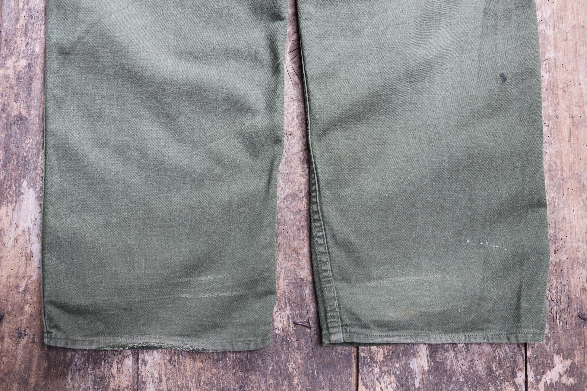 Vintage 1940s 50s workwear trousers - Swedish military utility pants - buckle back cotton twill - 35” x 32”