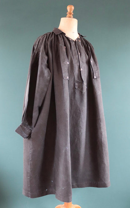 Antique 1900s French biaude - indigo workwear - 90” chest - vintage smock