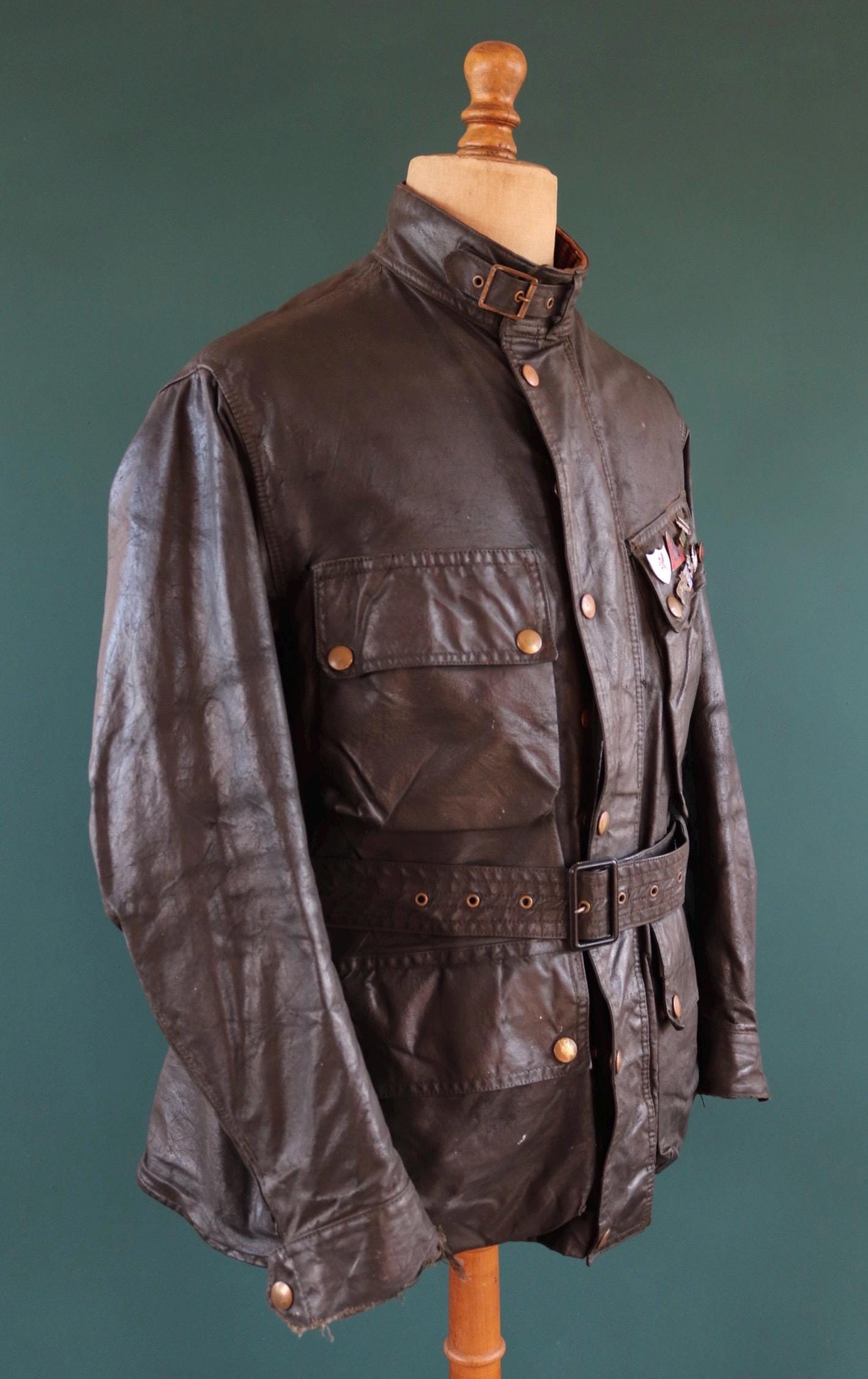 Vintage 1950s Belstaff Trialmaster jacket - waxed cotton motorcycle - 49" chest - Isle of Man enamel pin badges