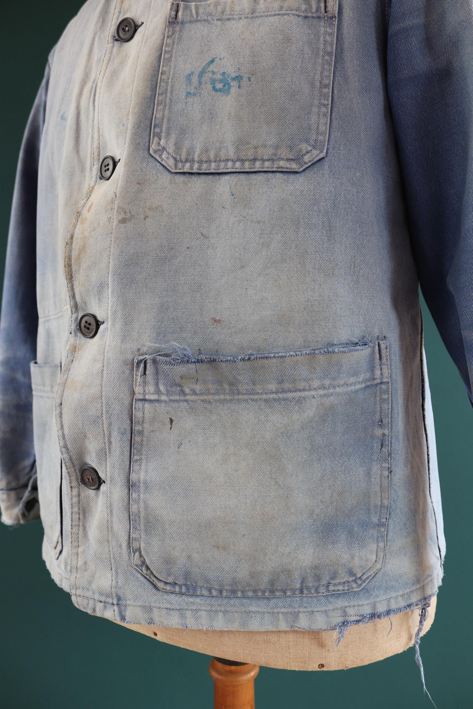 Vintage French blue workwear jacket - 1960s chore coat - 44” chest - sun faded - bleu de travail - blue cotton twill