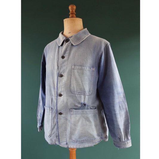 Vintage French blue workwear jacket - 1960s chore coat - 45” chest - bleu de travail - whisker fade - blue cotton twill