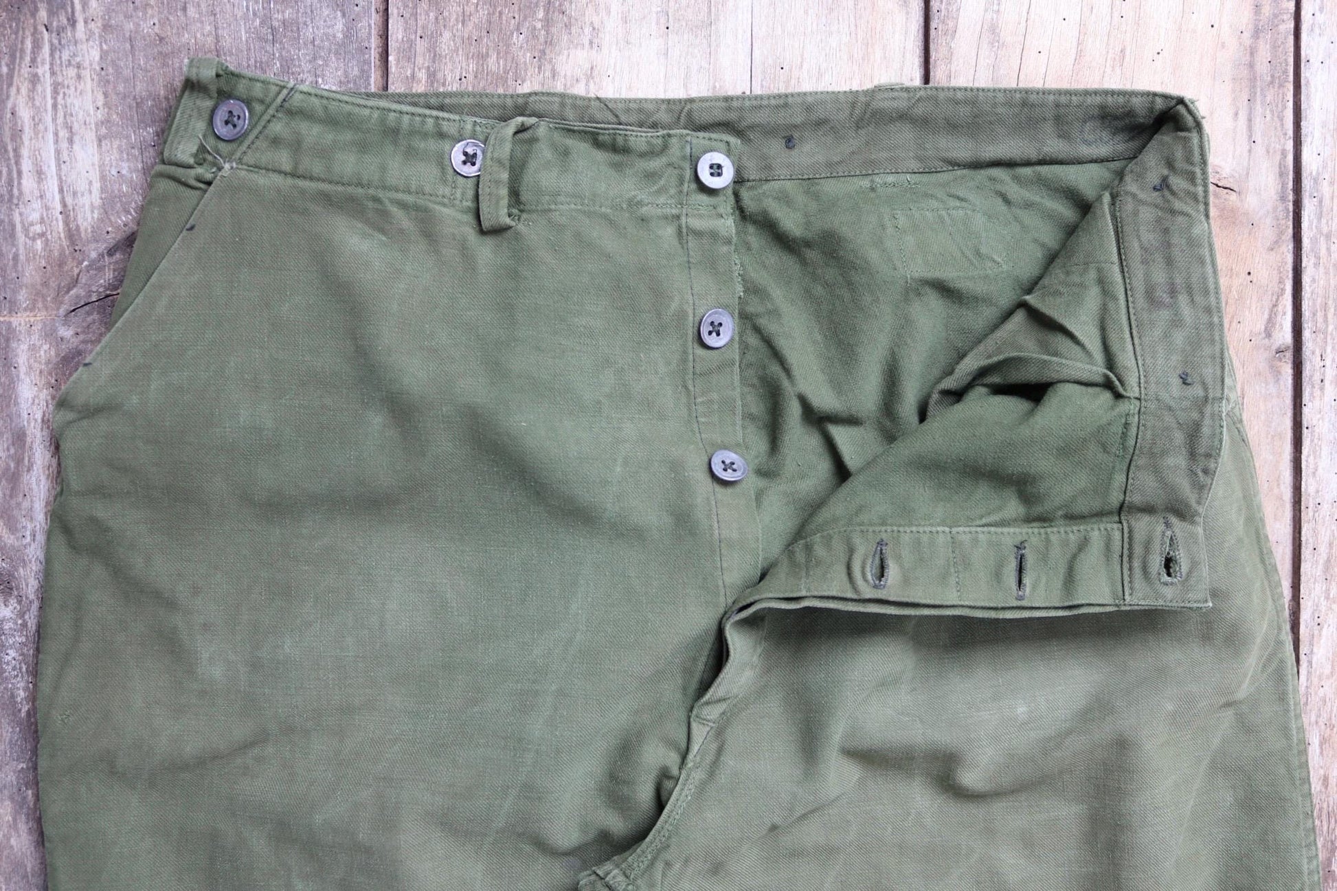 Vintage 1940s 50s workwear trousers - Swedish military utility pants - buckle back cotton twill - 35” x 28”