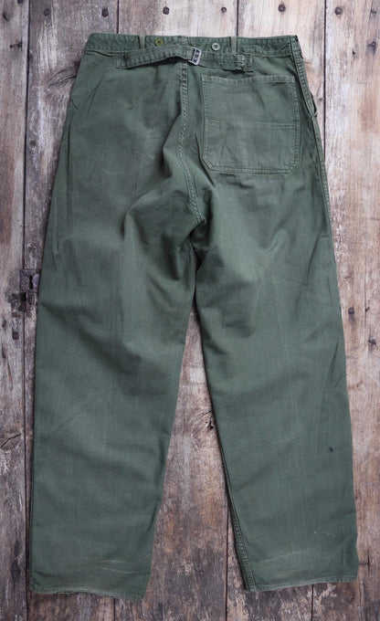 Vintage 1940s 50s workwear trousers - Swedish military utility pants - buckle back cotton twill - 35” x 32”