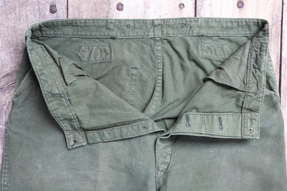 Vintage 1940s 50s workwear trousers - Swedish military utility pants - buckle back cotton twill - 35” x 31”