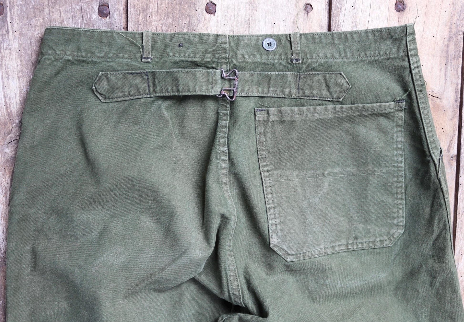 Vintage 1940s 50s workwear trousers - Swedish military utility pants - buckle back cotton twill - 35” x 31”