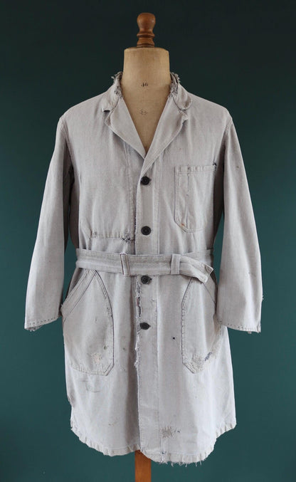 Vintage 1950s 60s French workwear jacket - selvedge overalls - salt pepper grey long belted coat - 46” chest - distressed and repaired