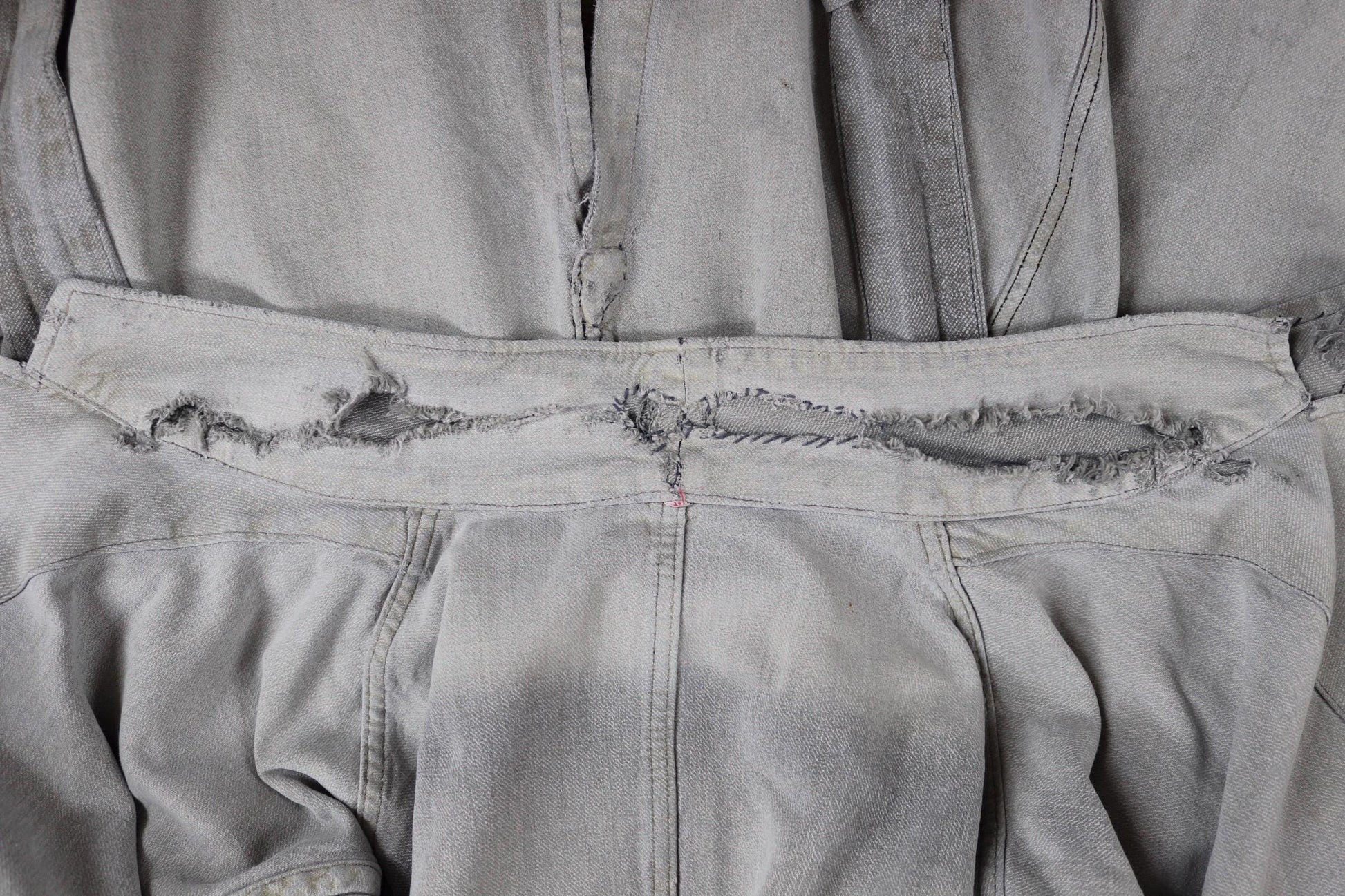 Vintage 1950s 60s French workwear jacket - selvedge overalls - salt pepper grey long belted coat - 46” chest - distressed and repaired