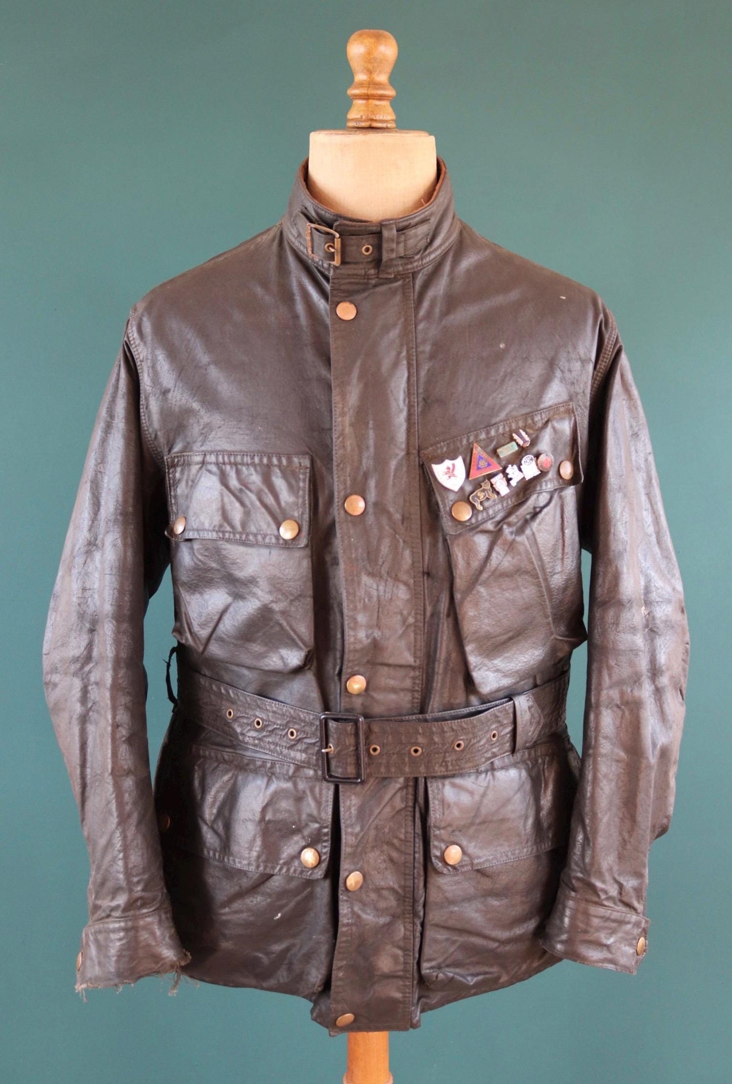 Vintage 1950s Belstaff Trialmaster jacket - waxed cotton motorcycle - 49" chest - Isle of Man enamel pin badges