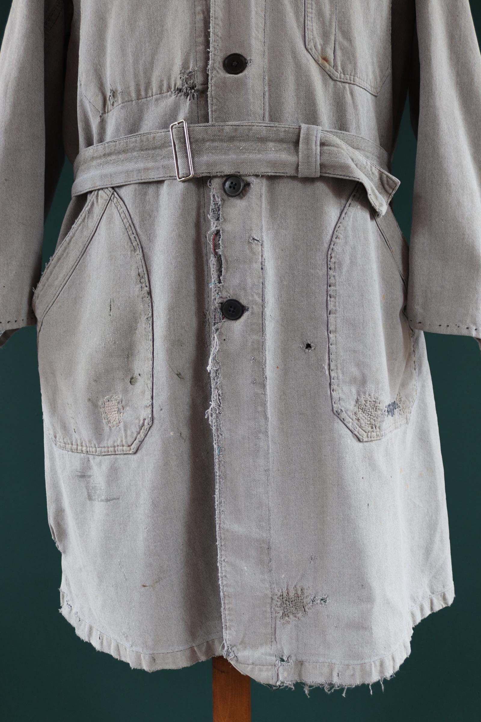 Vintage 1950s 60s French workwear jacket - selvedge overalls - salt pepper grey long belted coat - 46” chest - distressed and repaired