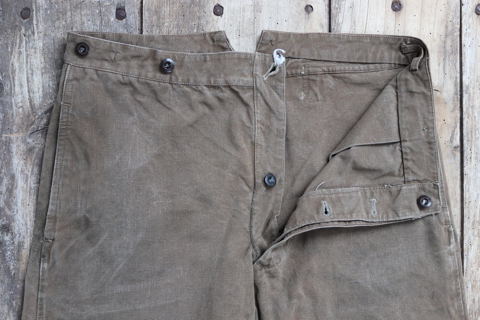 Vintage 1950s French brown cotton workwear trousers - chore pants - 36” x 26” - buckle back
