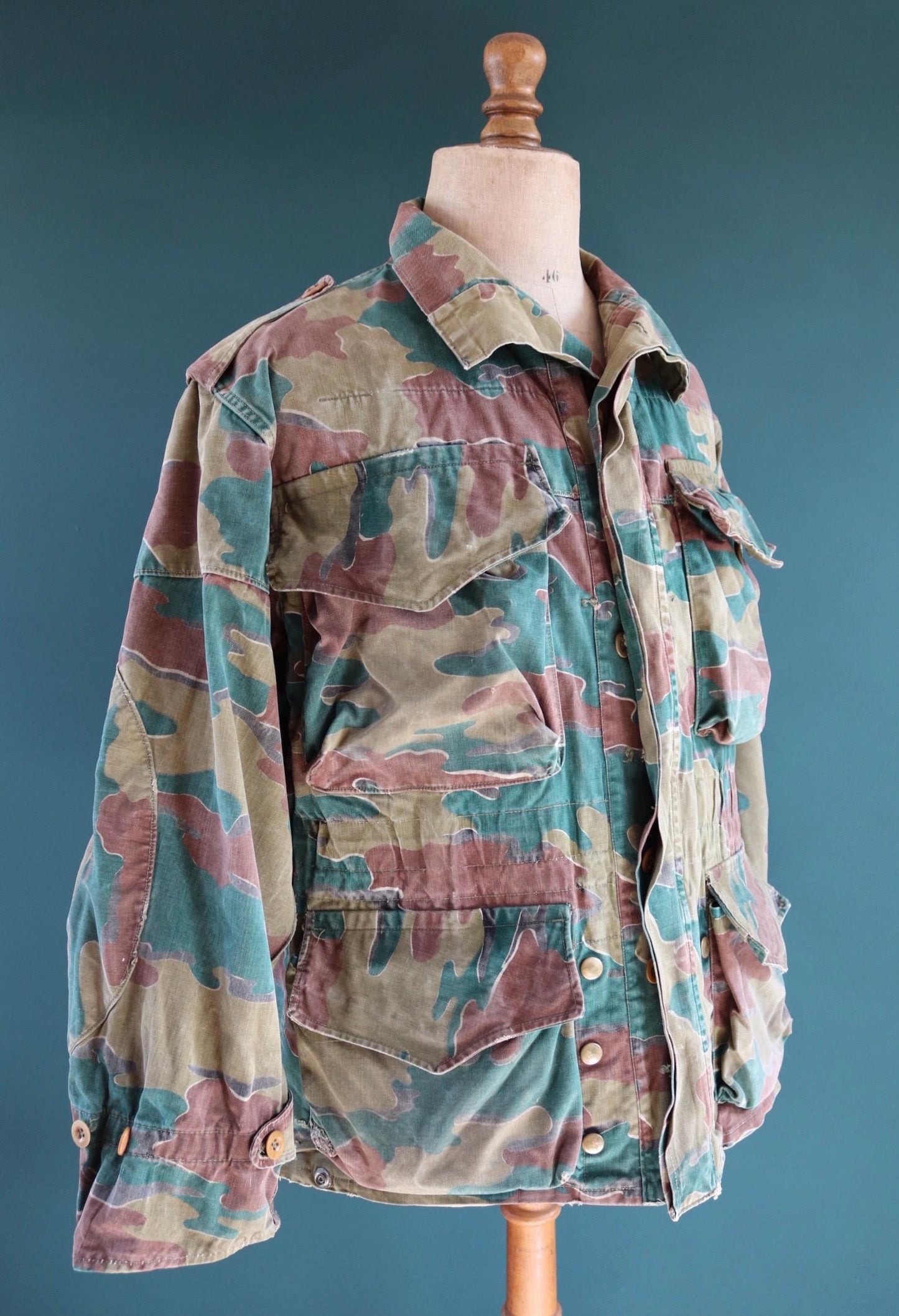 Vintage 1950s Belgian paratrooper jump jacket - military anorak - jigsaw camouflage - 48” chest