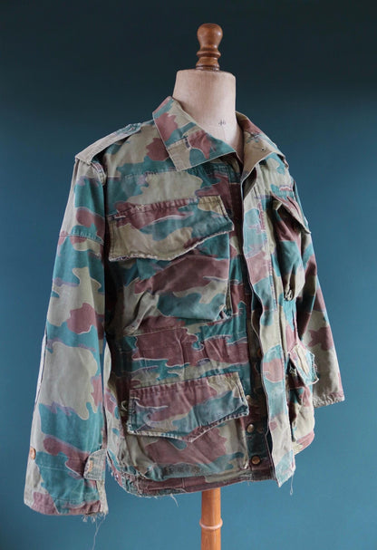 Vintage 1950s Belgian paratrooper jump jacket - military anorak - jigsaw camouflage - 47” chest