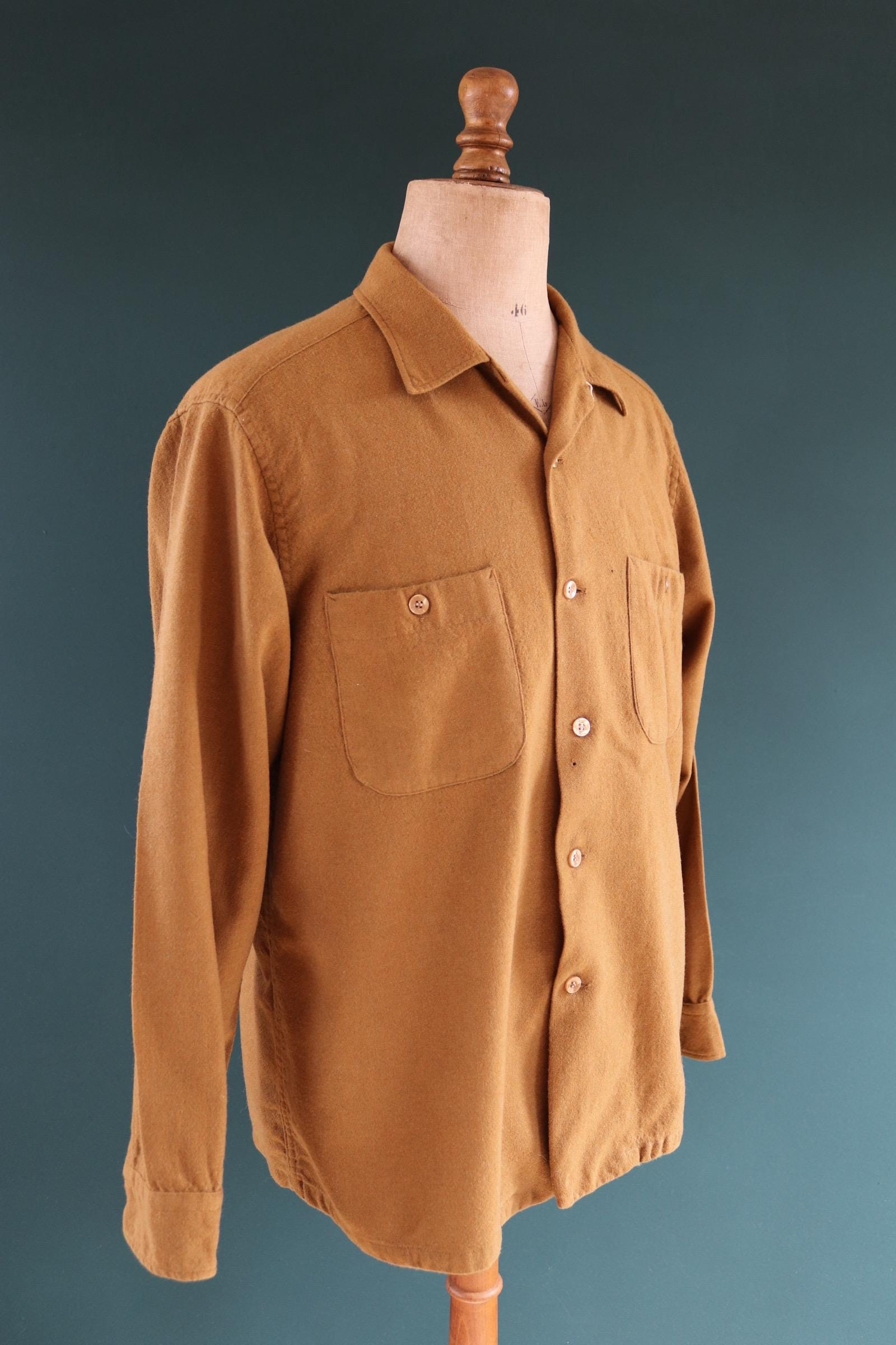 Vintage 1950s Pendleton wool shirt - plain mustard brown - Ivy League style - 47” chest