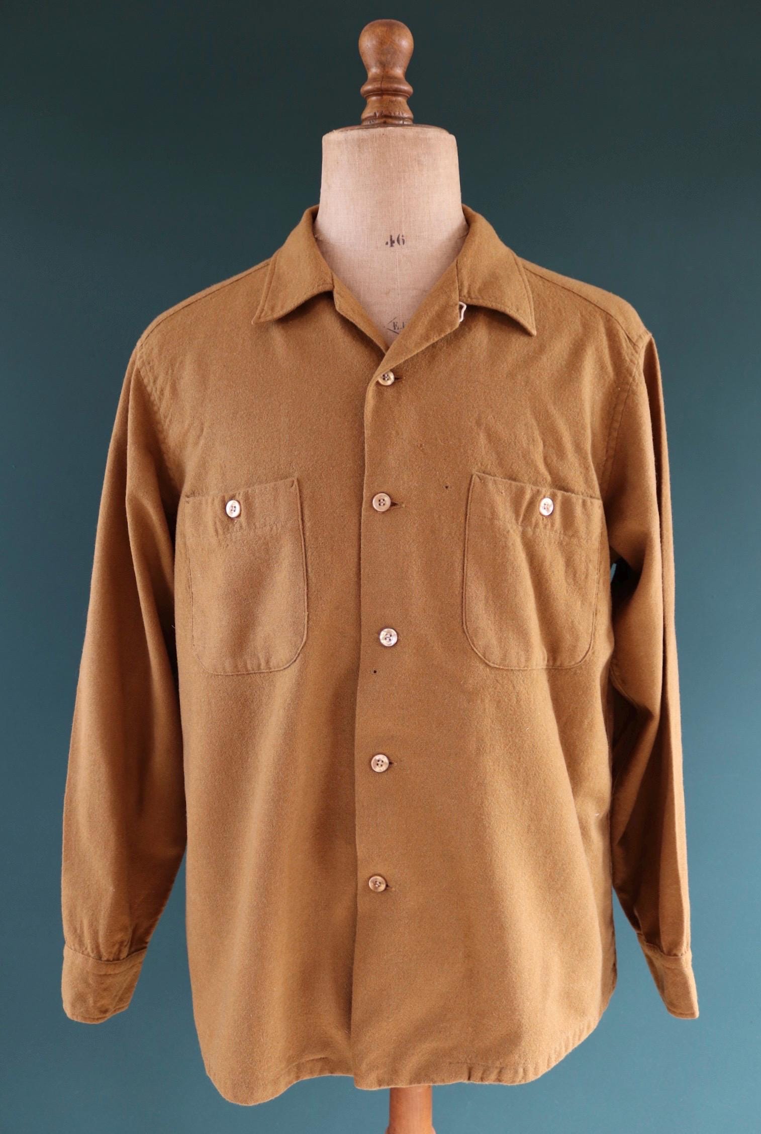Vintage 1950s Pendleton wool shirt - plain mustard brown - Ivy League style - 47” chest