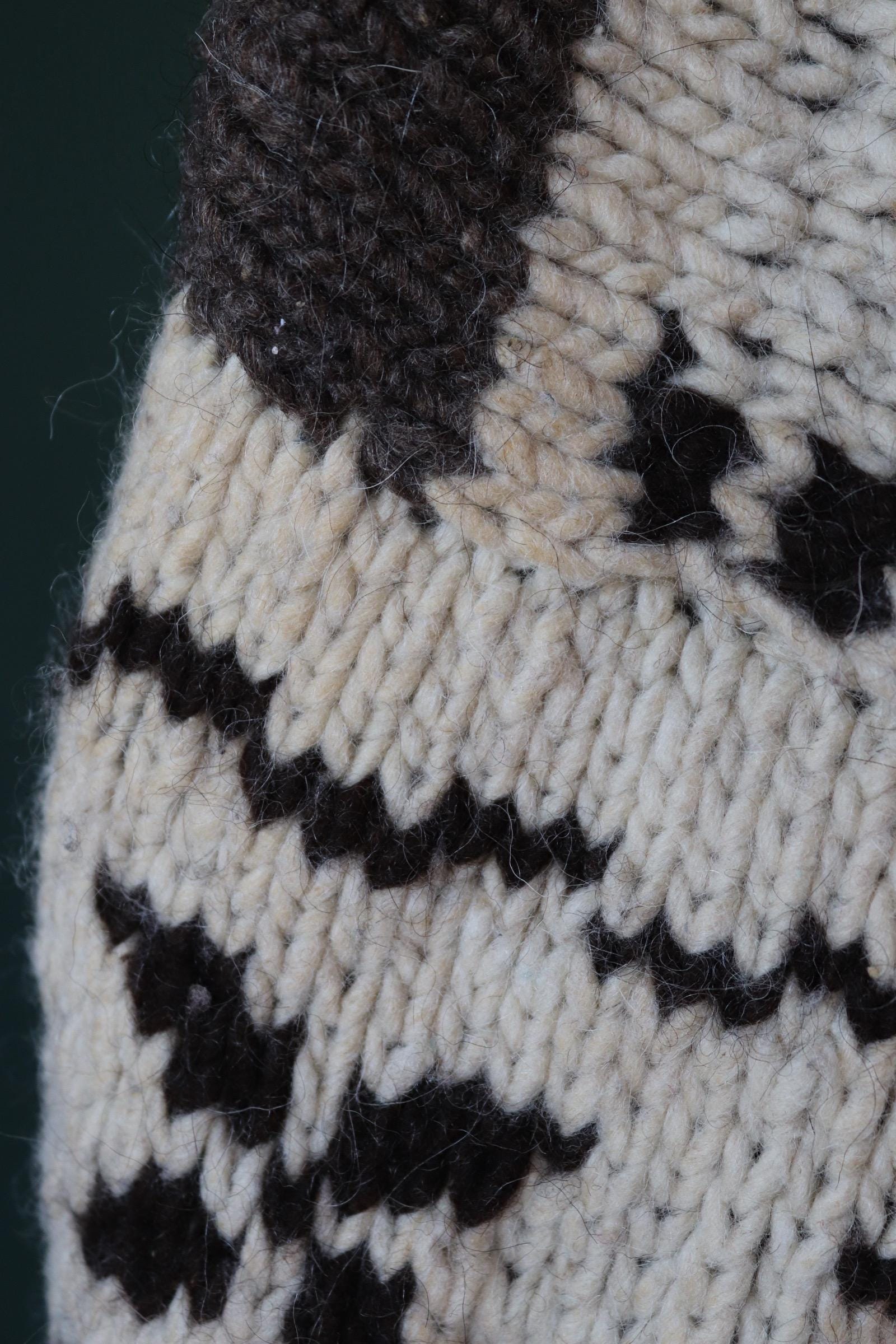 Vintage 1980s Cowichan wool cardigan - hand knitted - chunky winter sweater - 48" chest