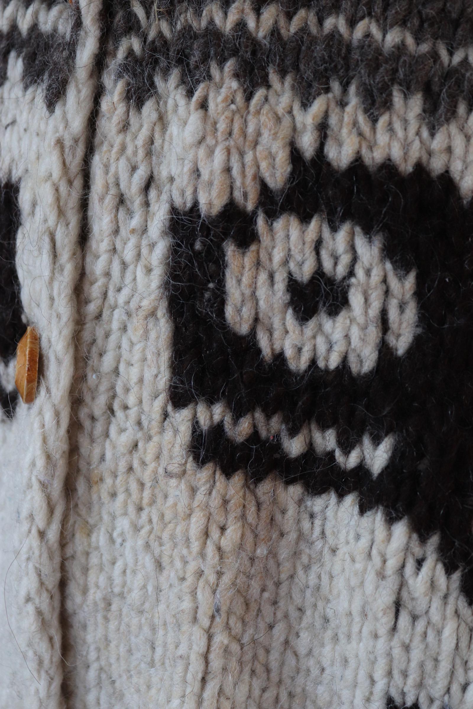 Vintage 1980s Cowichan wool cardigan - hand knitted - chunky winter sweater - 48" chest