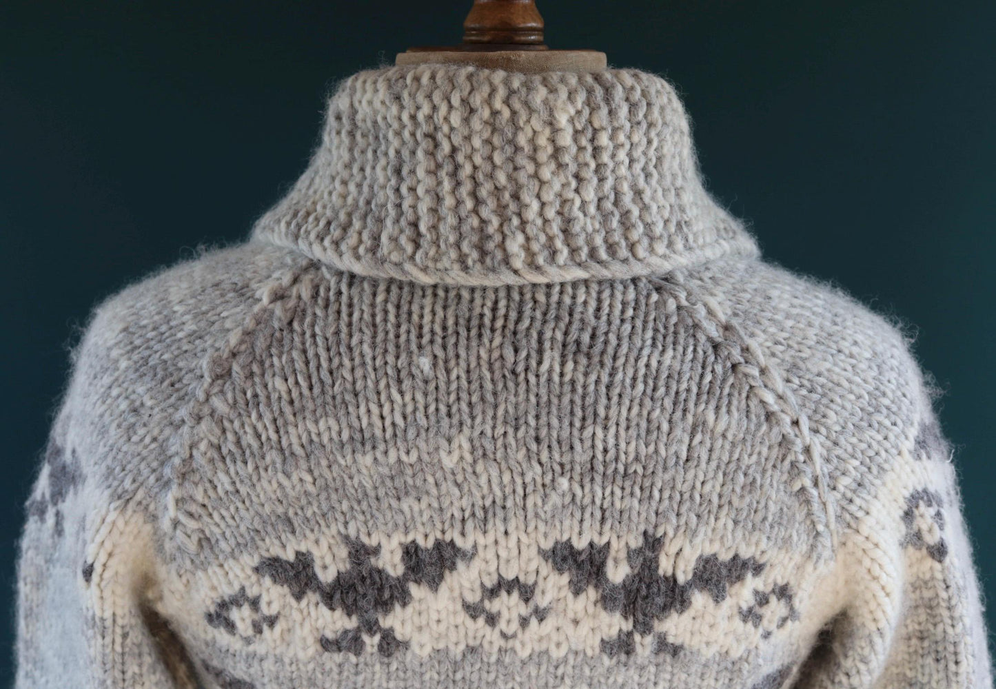 Vintage 1980s Tuak cowichan sweater - chunky wool cardigan - hand knitted jumper - Thunderbird design - 36” chest