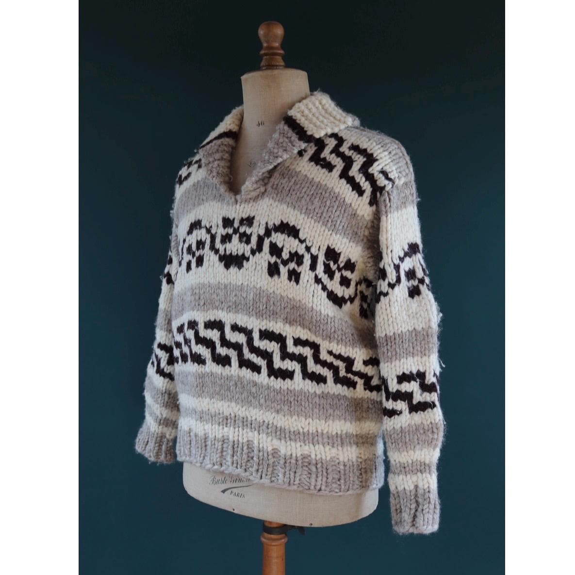 Vintage 1970s cowichan sweater - chunky wool jumper - hand knitted - shawl collar - 46” chest