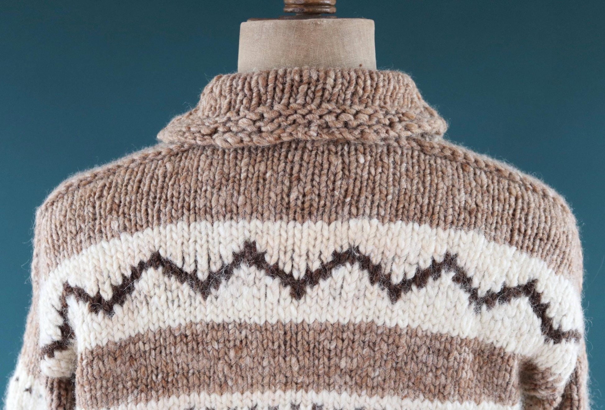 Vintage 1970s cowichan sweater - chunky wool jumper - hand knitted - shawl collar - 46” chest