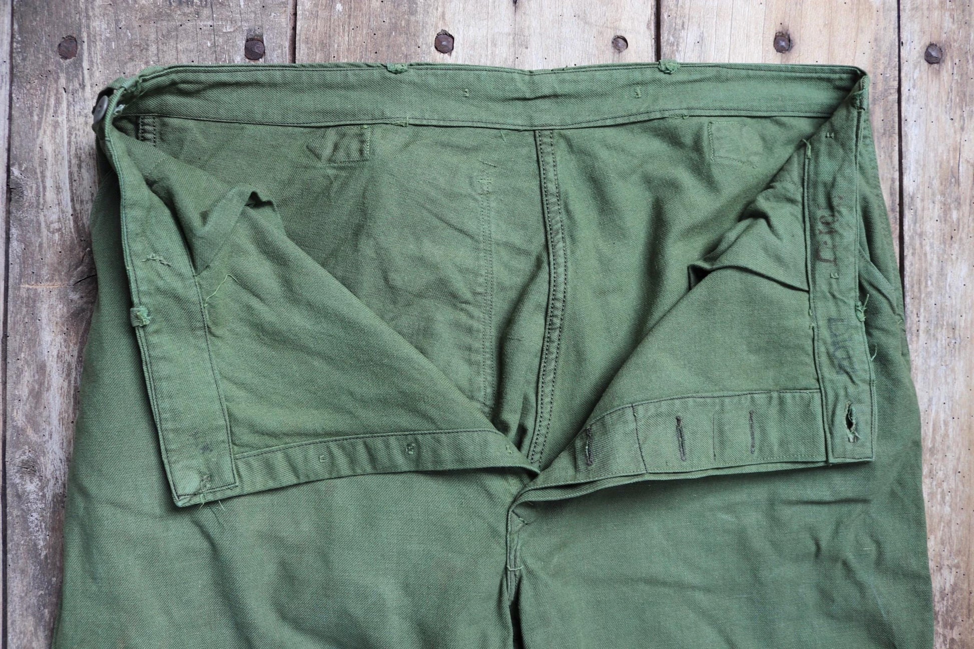 Vintage 1940s 50s Swedish army trousers - military workwear - cotton twill buckle back pants - utility field chore - 38” x 29”