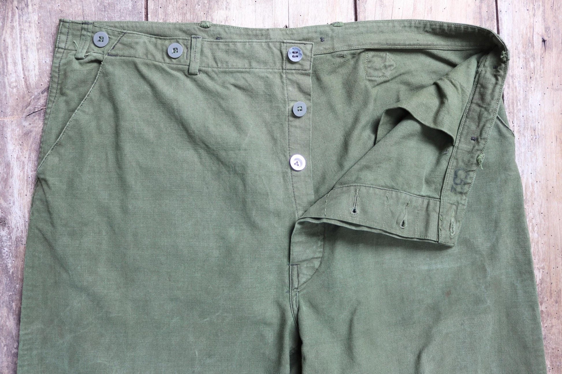 Vintage 1940s 50s Swedish army trousers - military workwear - cotton twill buckle back pants - utility field chore - 40” x 29”