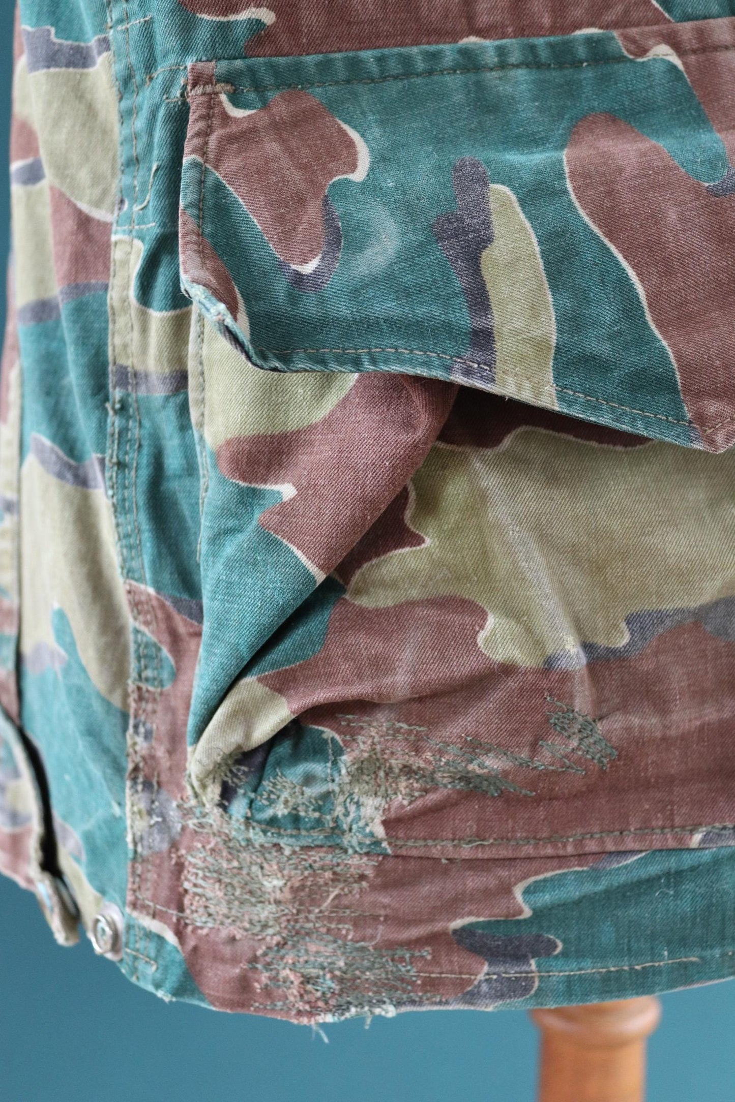 Vintage 1950s Belgian paratrooper jump smock - military anorak - army jacket - jigsaw camouflage - 47” chest