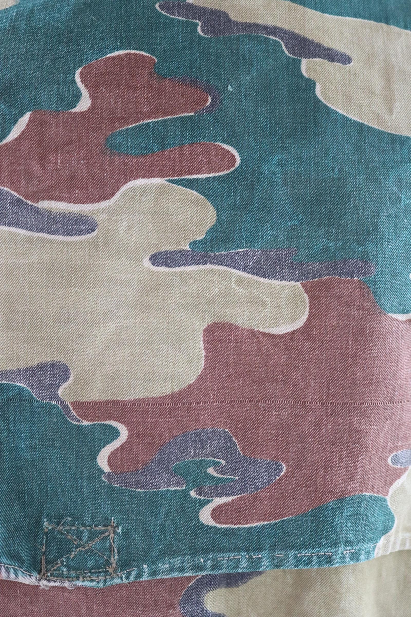 Vintage 1950s Belgian paratrooper jump smock - military anorak - army jacket - jigsaw camouflage - 47” chest