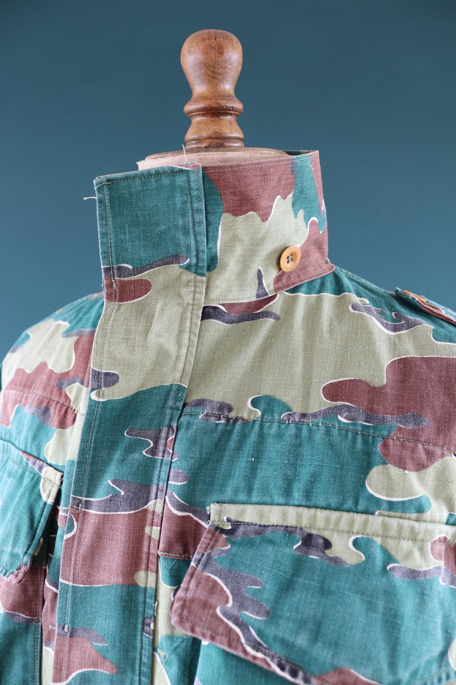 Vintage 1950s Belgian paratrooper jump smock - military anorak - army jacket - jigsaw camouflage - 48” chest