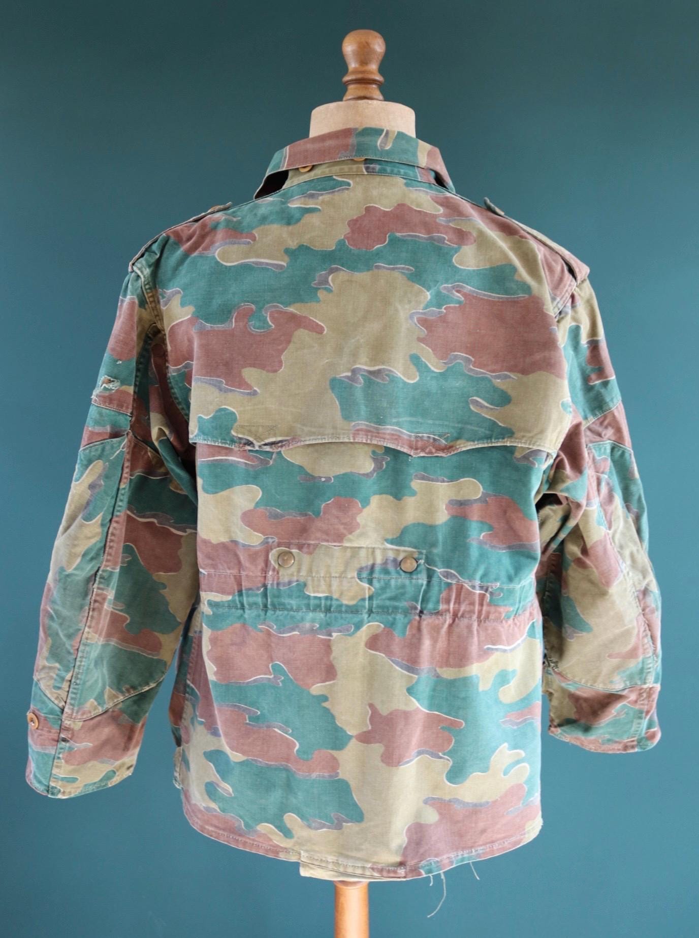 Vintage 1950s Belgian paratrooper jump jacket - military anorak - jigsaw camouflage - 48” chest