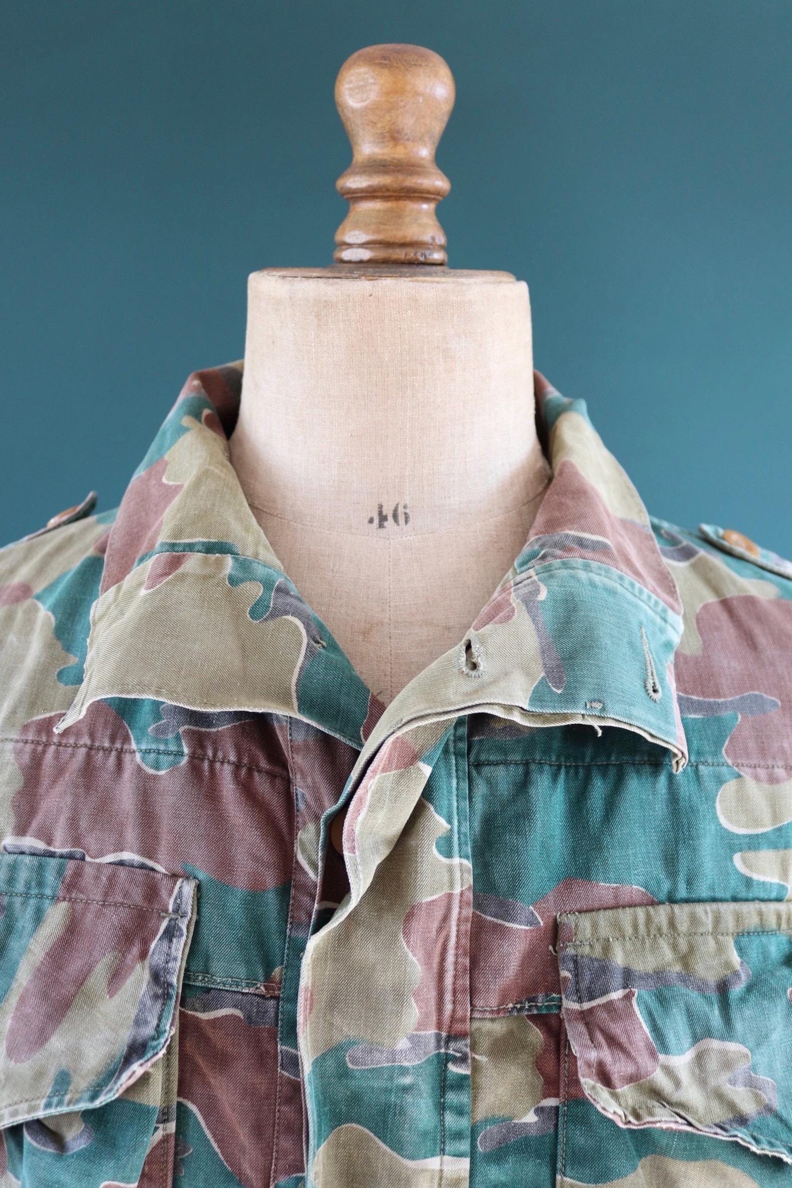 Vintage 1950s Belgian paratrooper jump jacket - military anorak - jigsaw camouflage - 48” chest