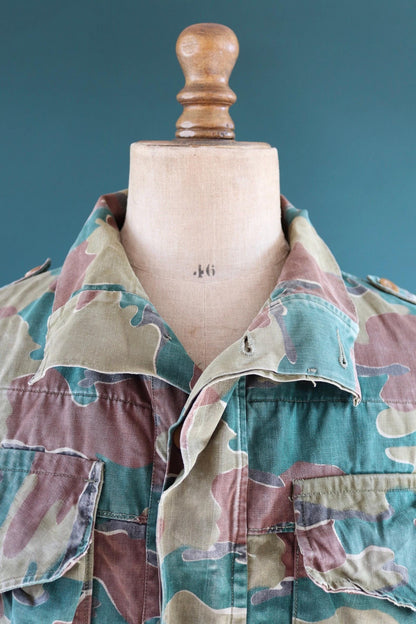 Vintage 1950s Belgian paratrooper jump jacket - military anorak - jigsaw camouflage - 48” chest