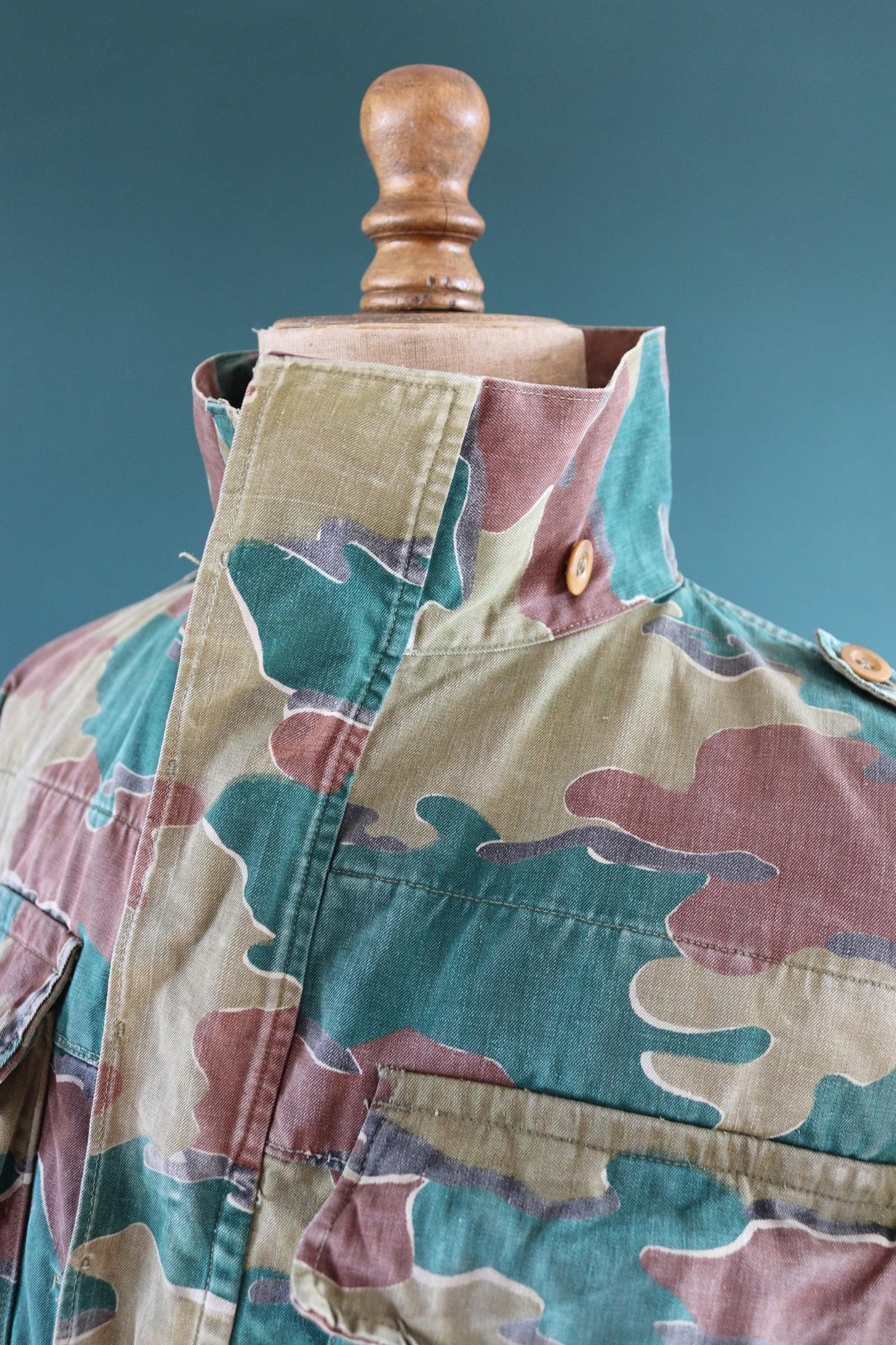 Vintage 1950s Belgian paratrooper jump jacket - military anorak - jigsaw camouflage - 48” chest