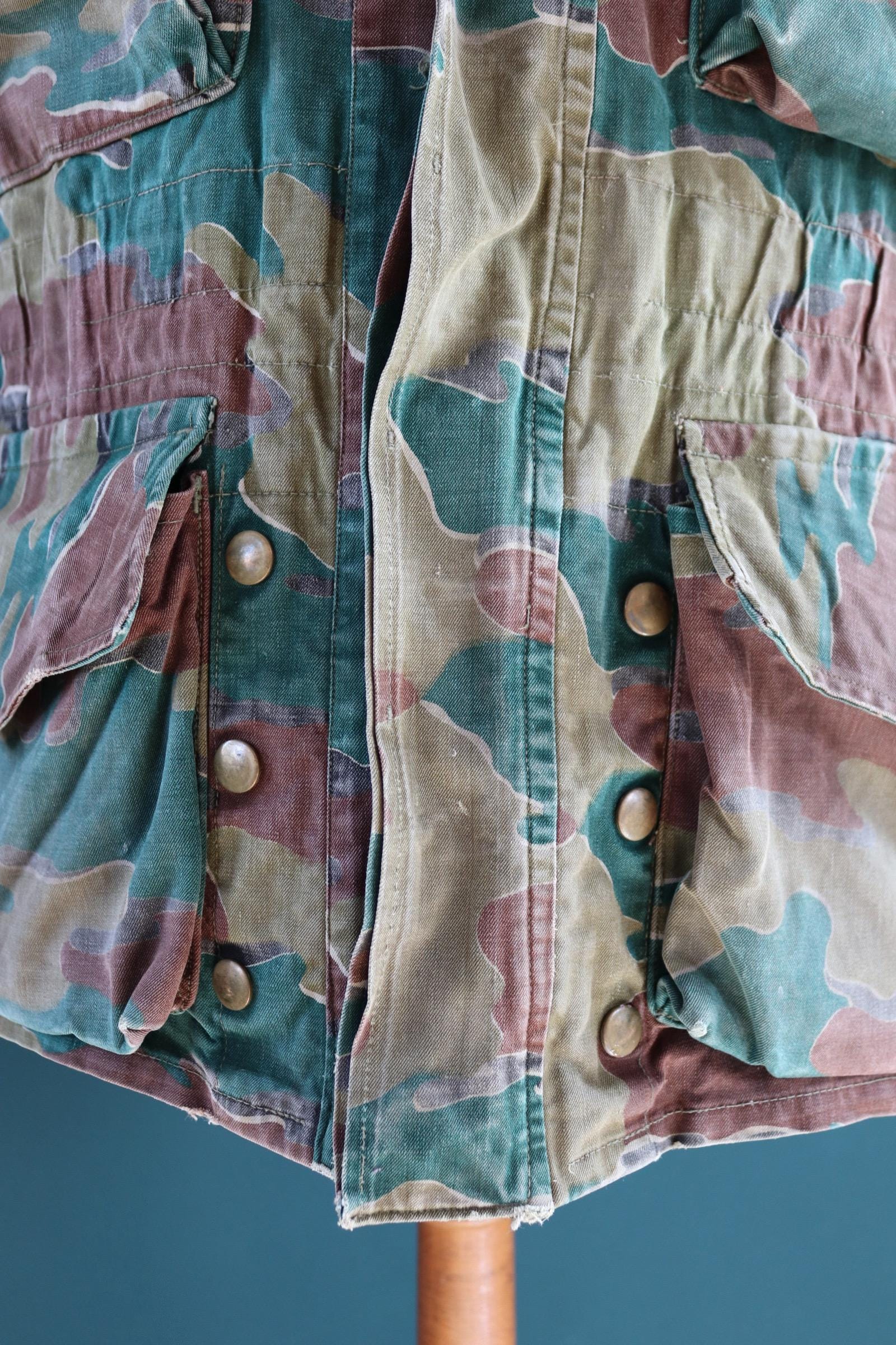 Vintage 1950s Belgian paratrooper jump jacket - military anorak - jigsaw camouflage - 48” chest