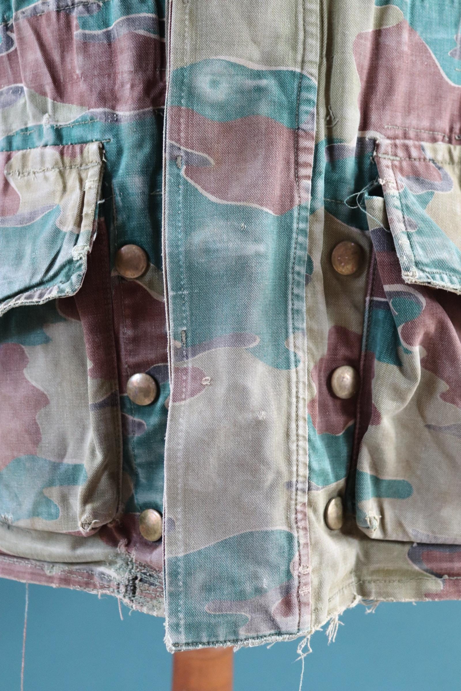 Vintage 1950s Belgian paratrooper jump jacket - military anorak - jigsaw camouflage - 47” chest