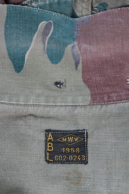 Vintage 1950s Belgian paratrooper jump jacket - military anorak - jigsaw camouflage - 47” chest