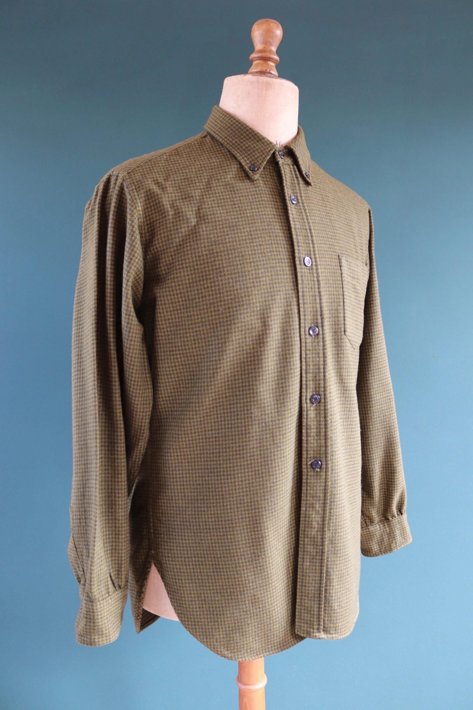 Vintage 1970s 80s Pendleton wool shirt - olive green dogtooth check - Ivy League style - 44” chest