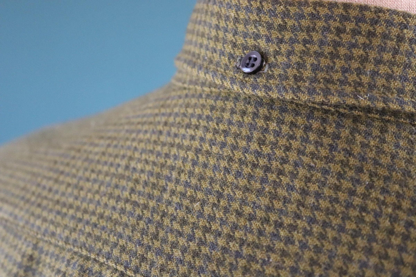 Vintage 1970s 80s Pendleton wool shirt - olive green dogtooth check - Ivy League style - 44” chest