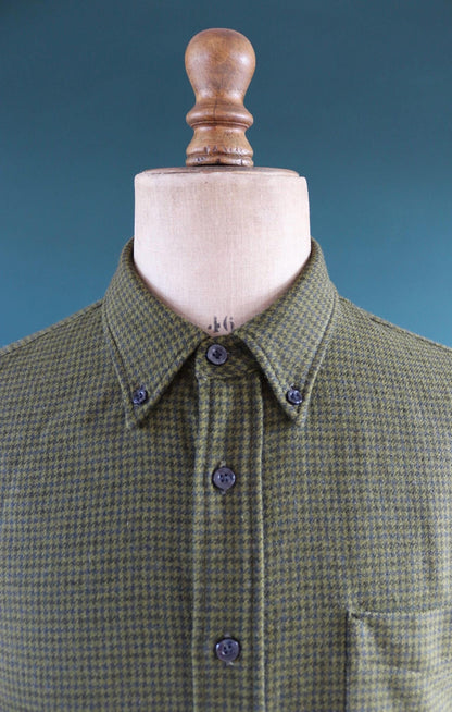 Vintage 1970s 80s Pendleton wool shirt - olive green dogtooth check - Ivy League style - 44” chest