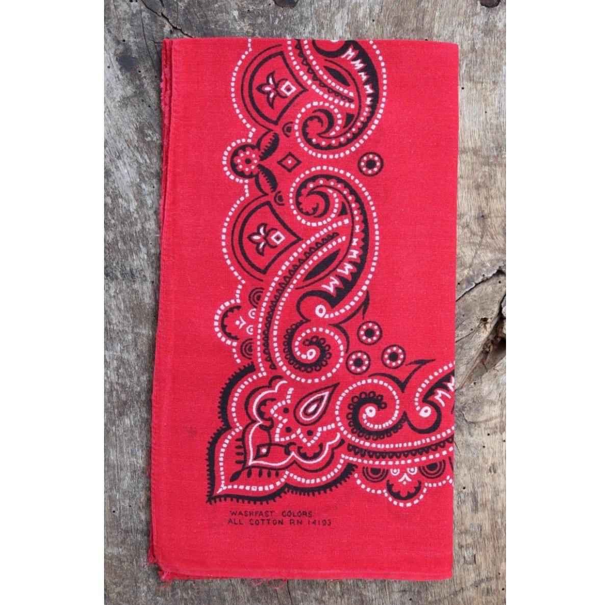 Vintage 1960s red cotton bandana - colorfast printed pocket square - workwear neckerchief - RN 14193