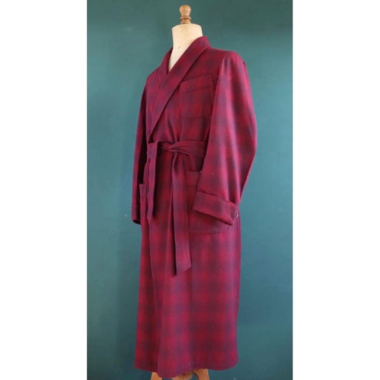 Vintage 1930s 40s Pendleton wool dressing gown - tartan robe in red burgundy and maroon - shadow plaid - belted smoking jacket - 50” chest