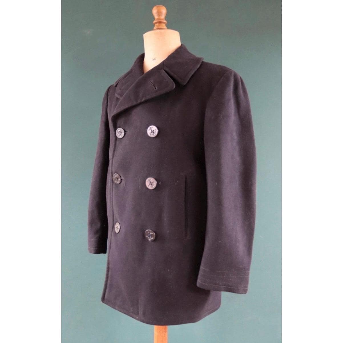 Vintage 1940s pea coat - WW2 USN wool jacket - US navy deck - 41" chest - military - double breasted reefer