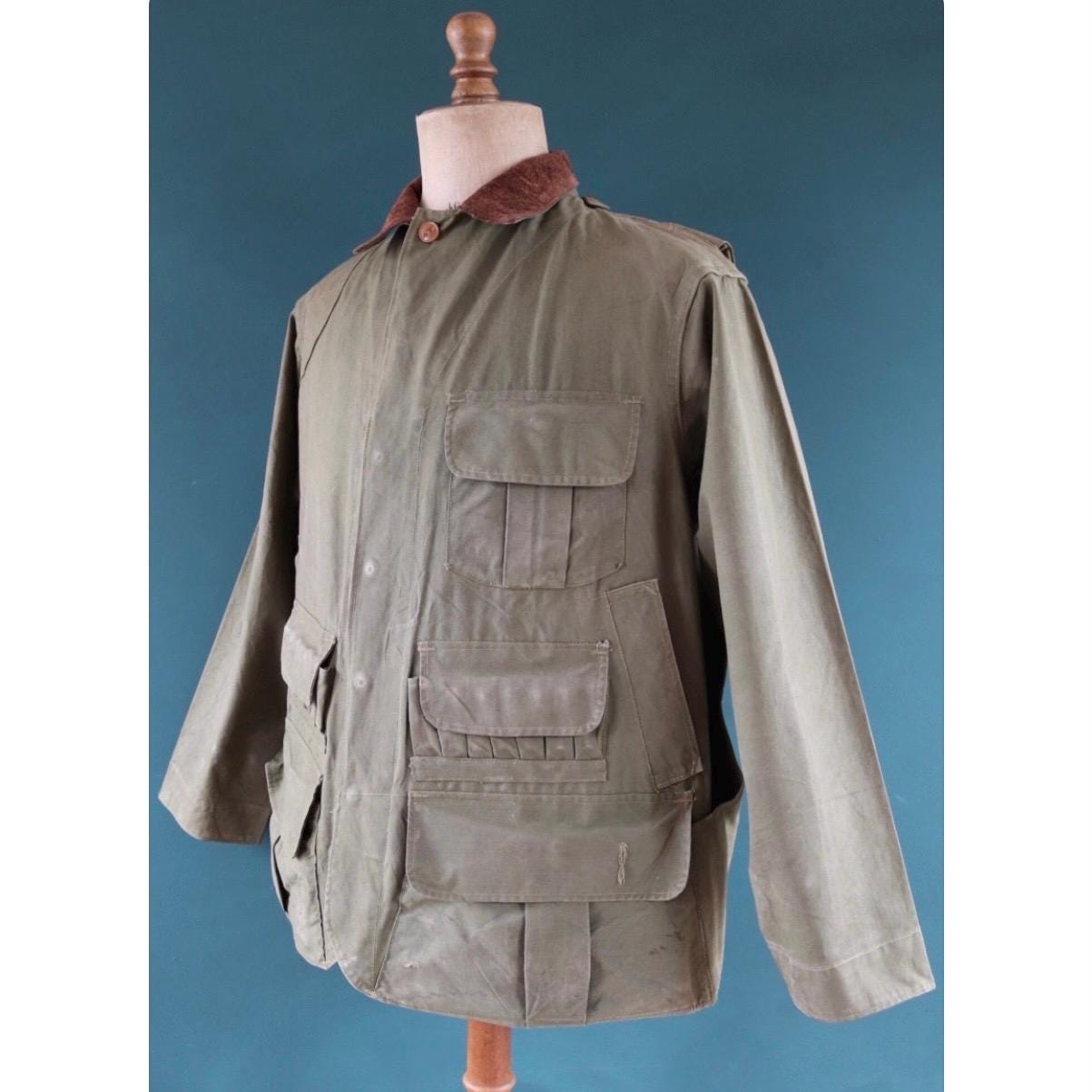 Vintage 1950s hunting jacket - Hinson Bodyguard - khaki green cotton canvas - 50" chest - American workwear