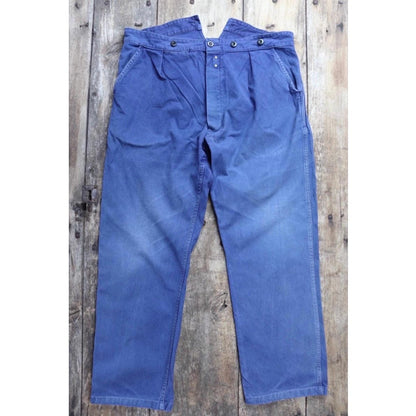 Vintage French workwear trousers - 1940s 50s indigo cotton twill chore pants - 38” x 29” - buckle back fishtail