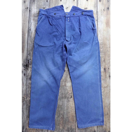 Vintage French workwear trousers - 1940s 50s indigo cotton twill chore pants - 38” x 29” - buckle back fishtail