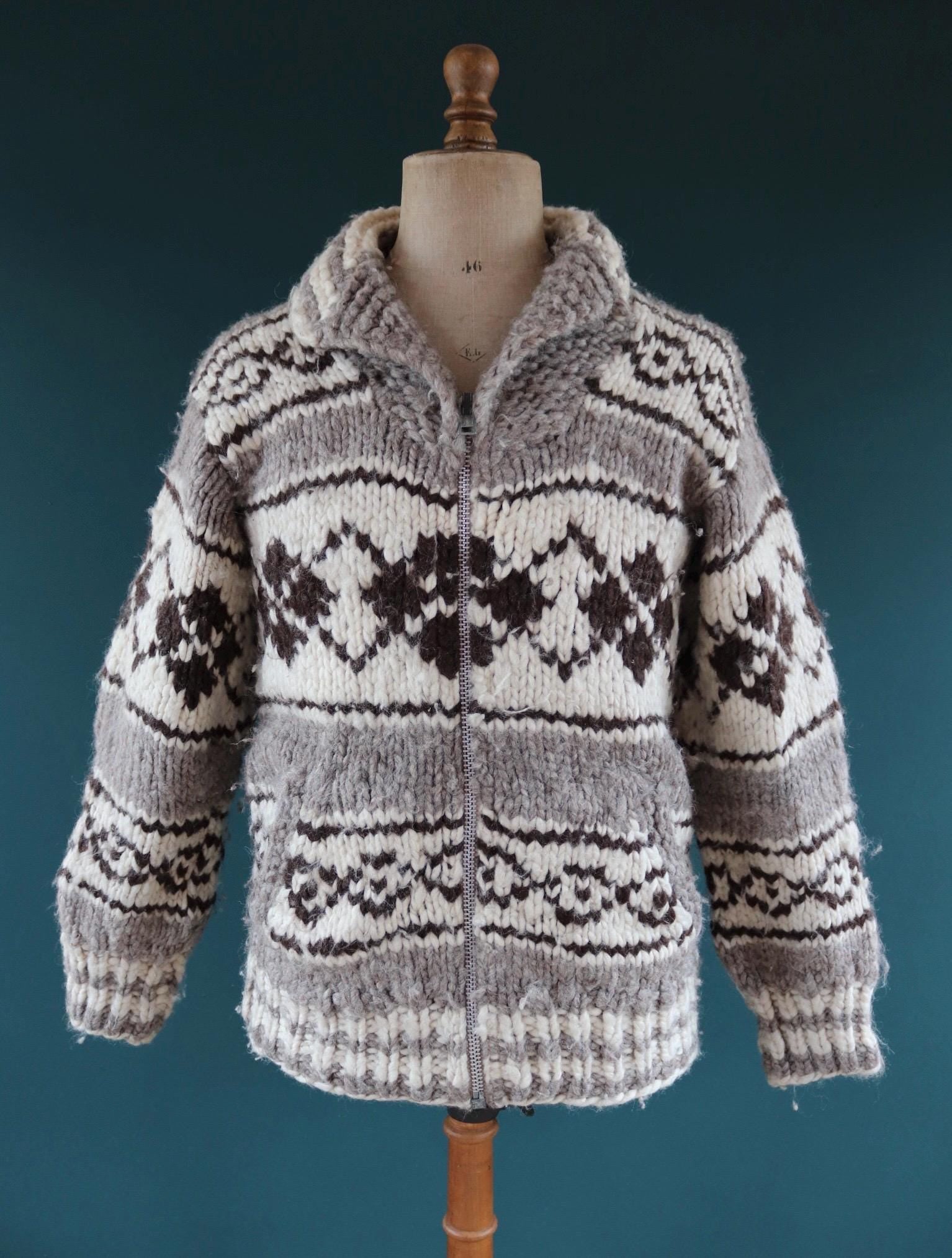 Vintage 1970s 80s Cowichan wool cardigan - hand knitted - chunky winter sweater - 40" chest